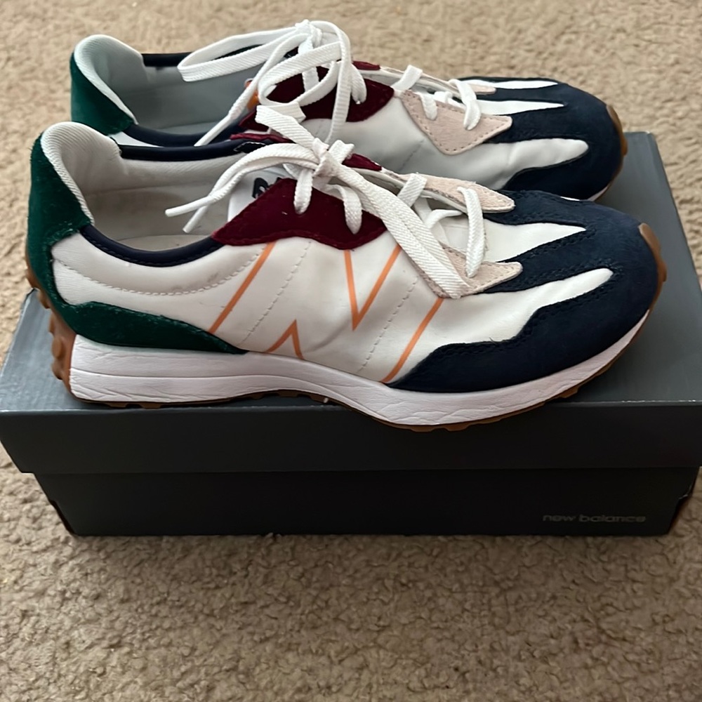 New balance 327 (Grade-school)